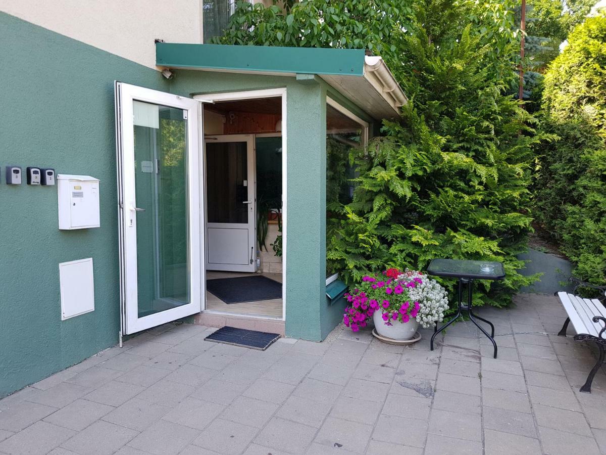 Апартаменты Cozy Garden Free Parking Вильнюс Экстерьер фото