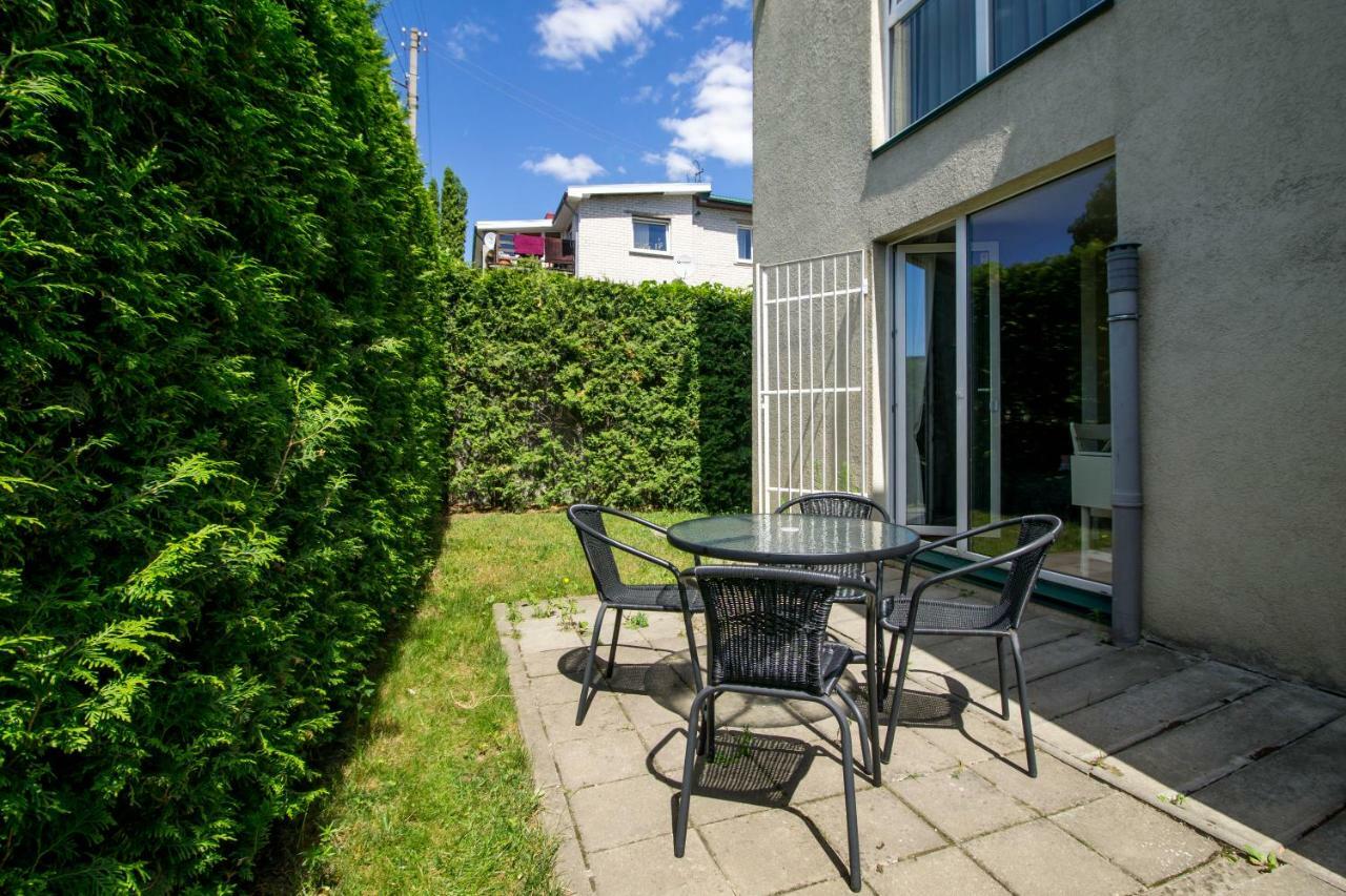 Апартаменты Cozy Garden Free Parking Вильнюс Экстерьер фото